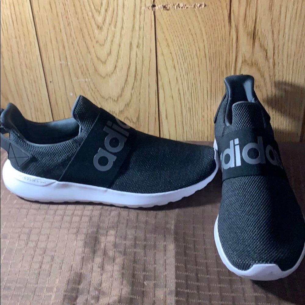 10.5 Athletic Adidas Shoes